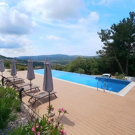 Cozy Apartments With Pool And Splendid Seaview Kavač Eksteriør bilde