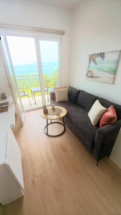 Cozy Apartments With Pool And Splendid Seaview Kavač Eksteriør bilde